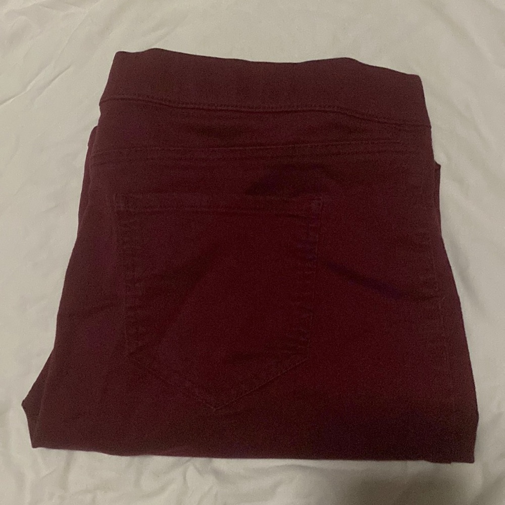 Maroon jagging‘s size 15-17